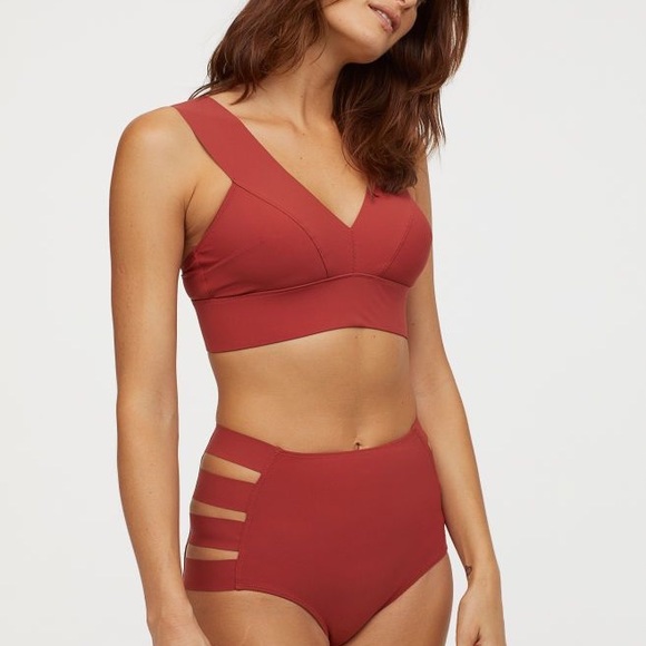 ISO: H&M Bandage Bikini Top - Picture 2 of 3
